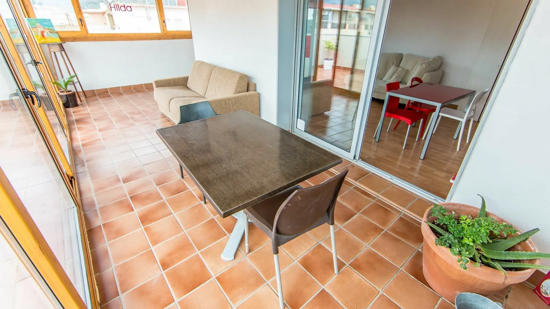 Estudio Madrid Roses Apartman